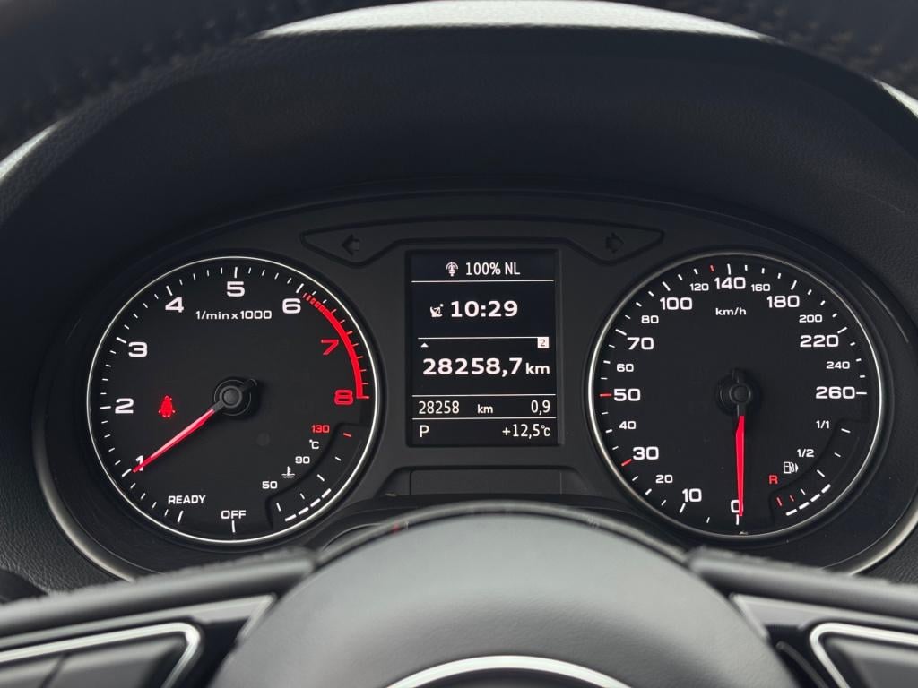 Audi Q2 35 tfsi sport * black pack * keyless * matrix led * stoelverwarming