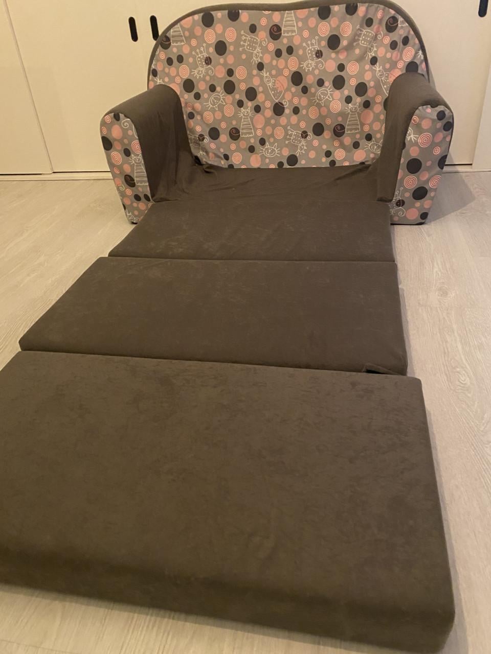 Te koop slaapbankje, als nieuw!