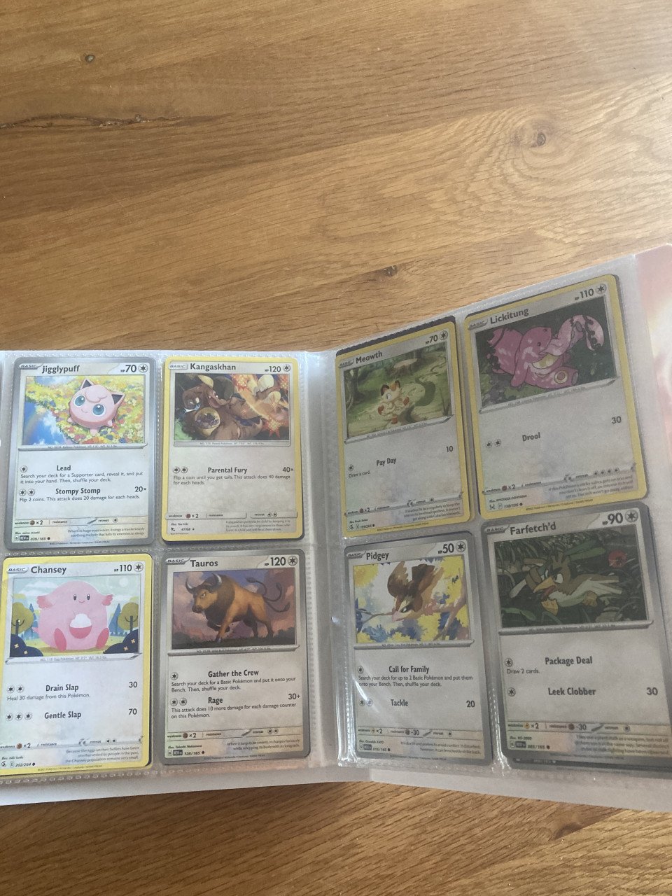 Map met Pokemon kaarten