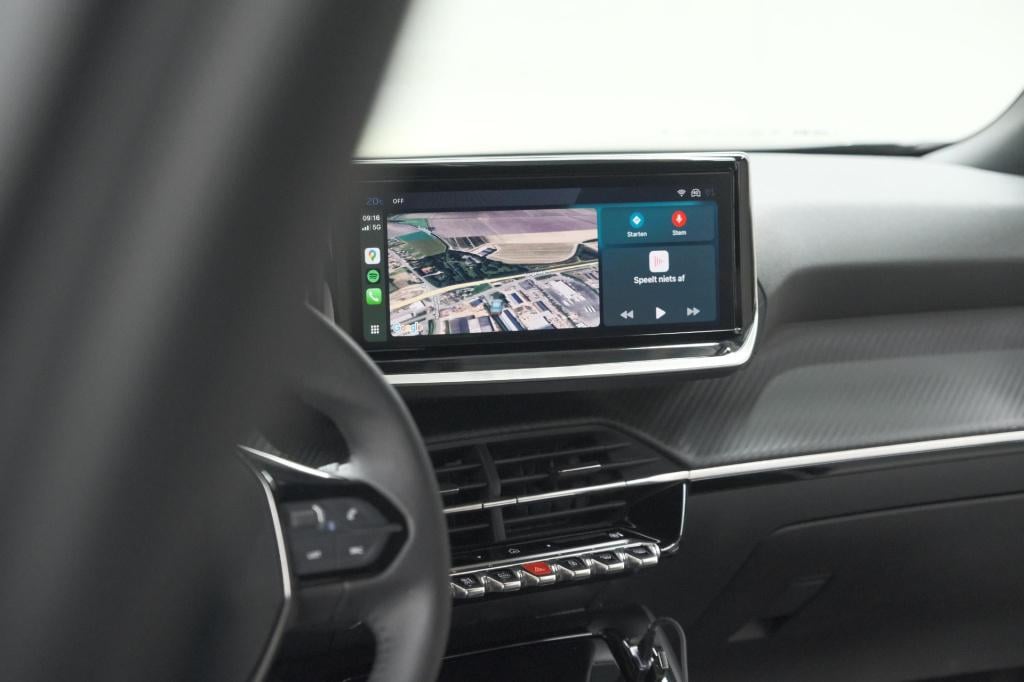 Peugeot 2008 puretech 100 allure | camera | navigatie | parkeersensoren | a