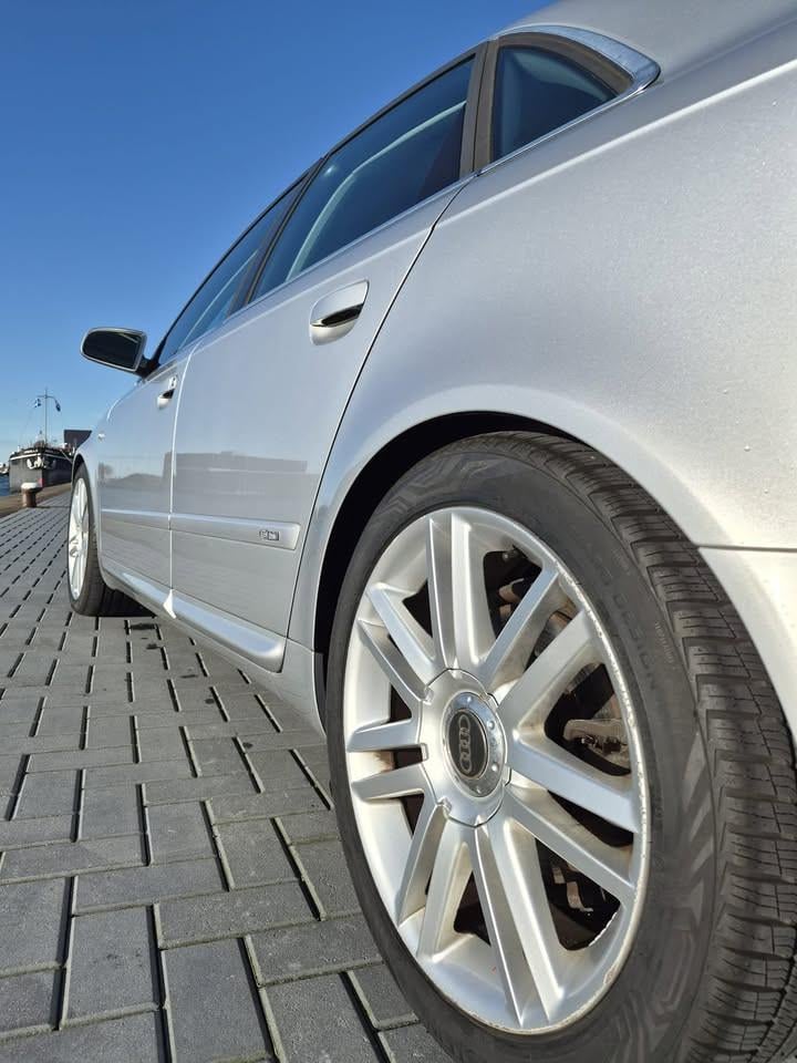 2008 Audi A4 B7 2.0 tfsi quattro sedan (usa)