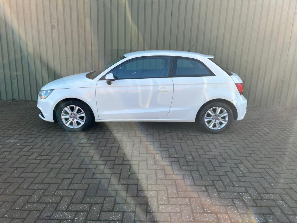 Audi A1 1.2 tfsi attraction pro line business