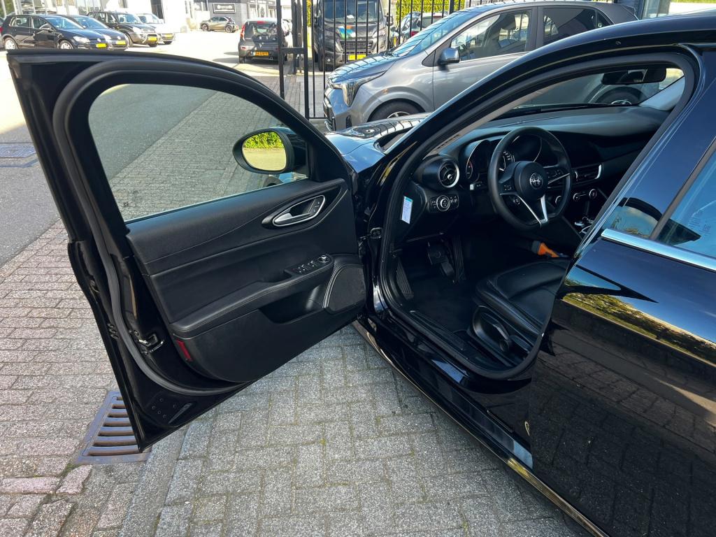 Alfa Romeo Giulia 2.0t