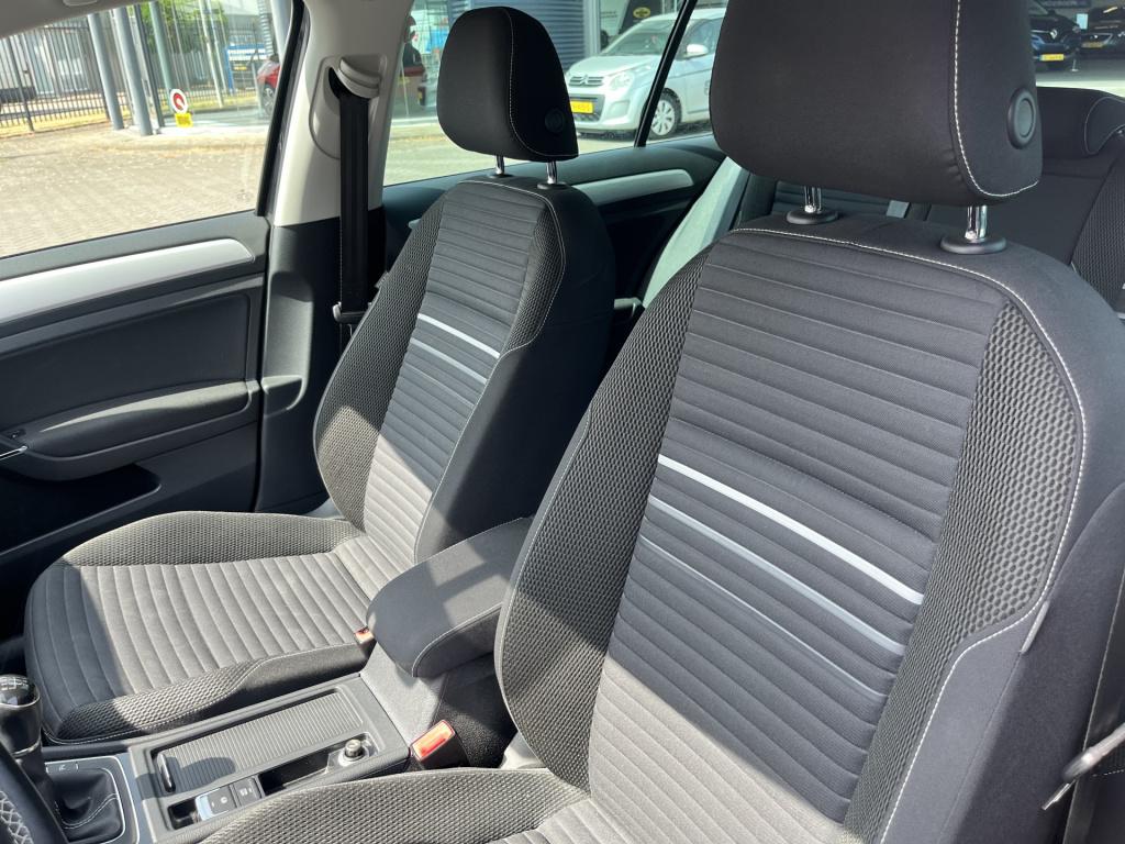 Volkswagen Golf 1.2 tsi cup edition 85 dkm navi