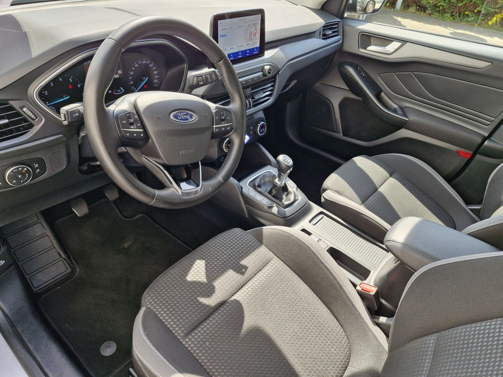 Ford Focus wagon ecoboost 100 pk connected