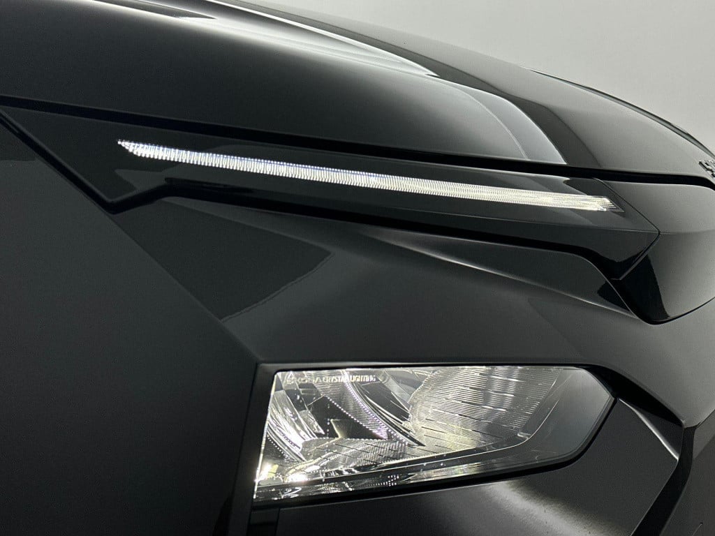 Skoda Elroq business edition tour elektromotor 210 kw / 286 pk