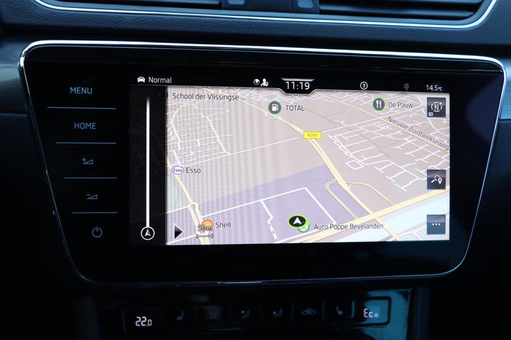 Skoda Superb combi 1.4 ehybrid style 218pk dsg6 | soh 93,1% | memory | stoe