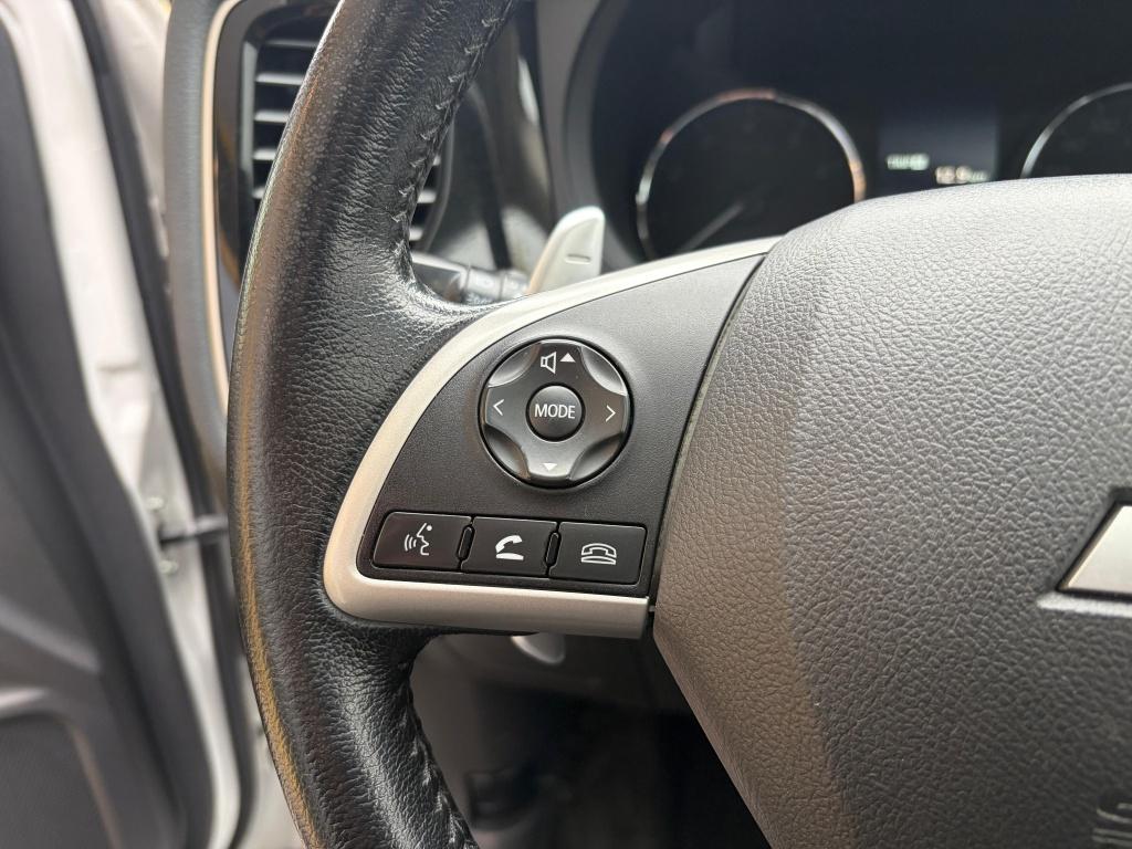 Mitsubishi Outlander 2.0 instyle | 7 peroons | trekhaak
