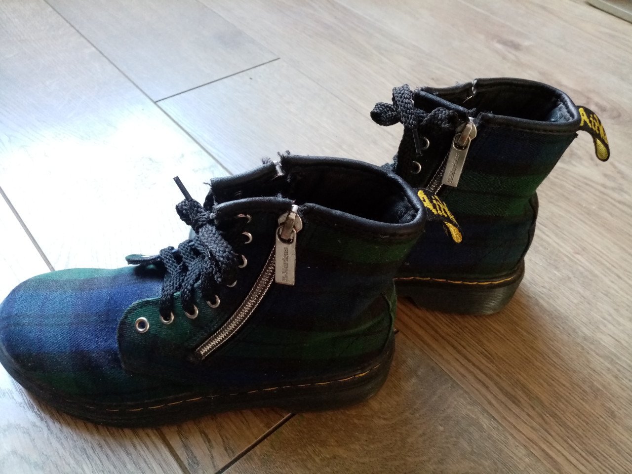 Groen/blauwe Dr. Martens maat 33