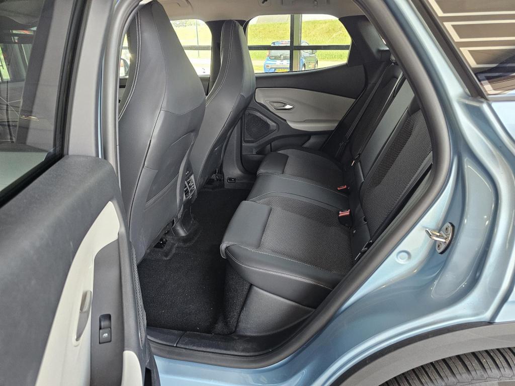 Ford Explorer rwd extended range 77kwh