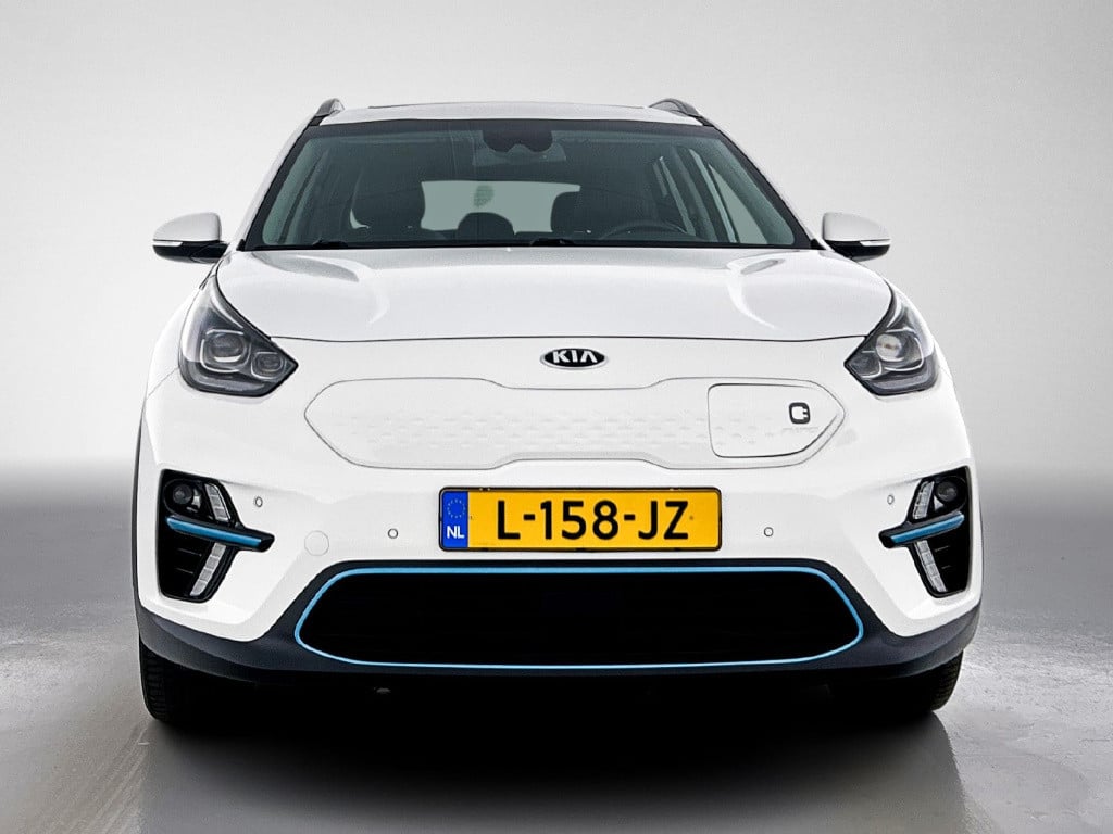 Kia E-niro executiveline 64 kwh | schuif-/kanteldak | 3-fase | jbl | stoelk