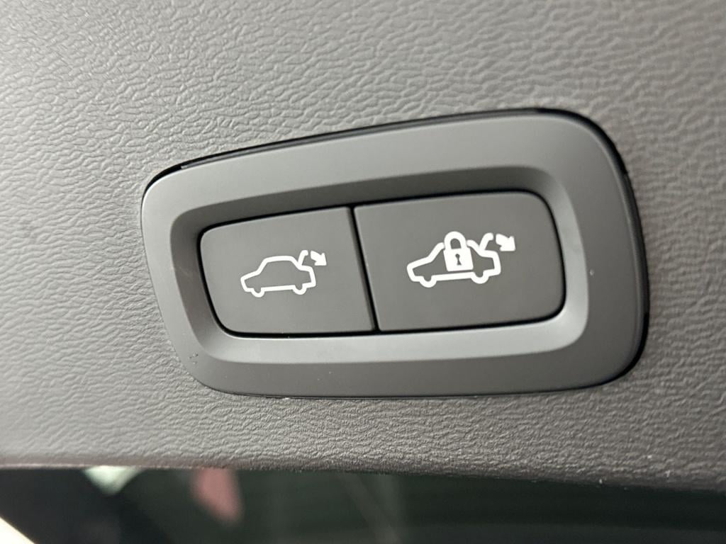 Volvo XC40 t4 211pk recharge inscription| camera| navi| trekhaak| pdc