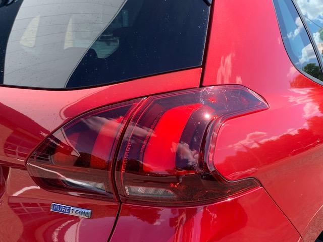 Peugeot 2008 blue lion 1.2 puretech-110pk navigatie | cruise control | airc