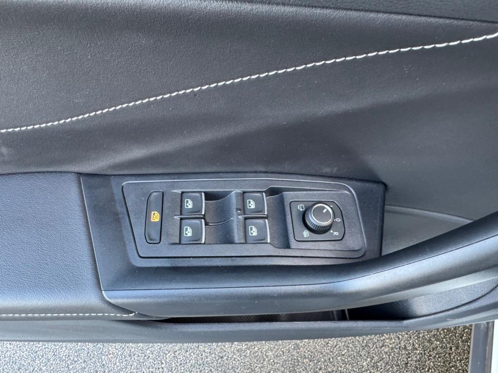 Volkswagen T-roc 1.5 tsi r-line black edition automaat , panoramaschuifdak 