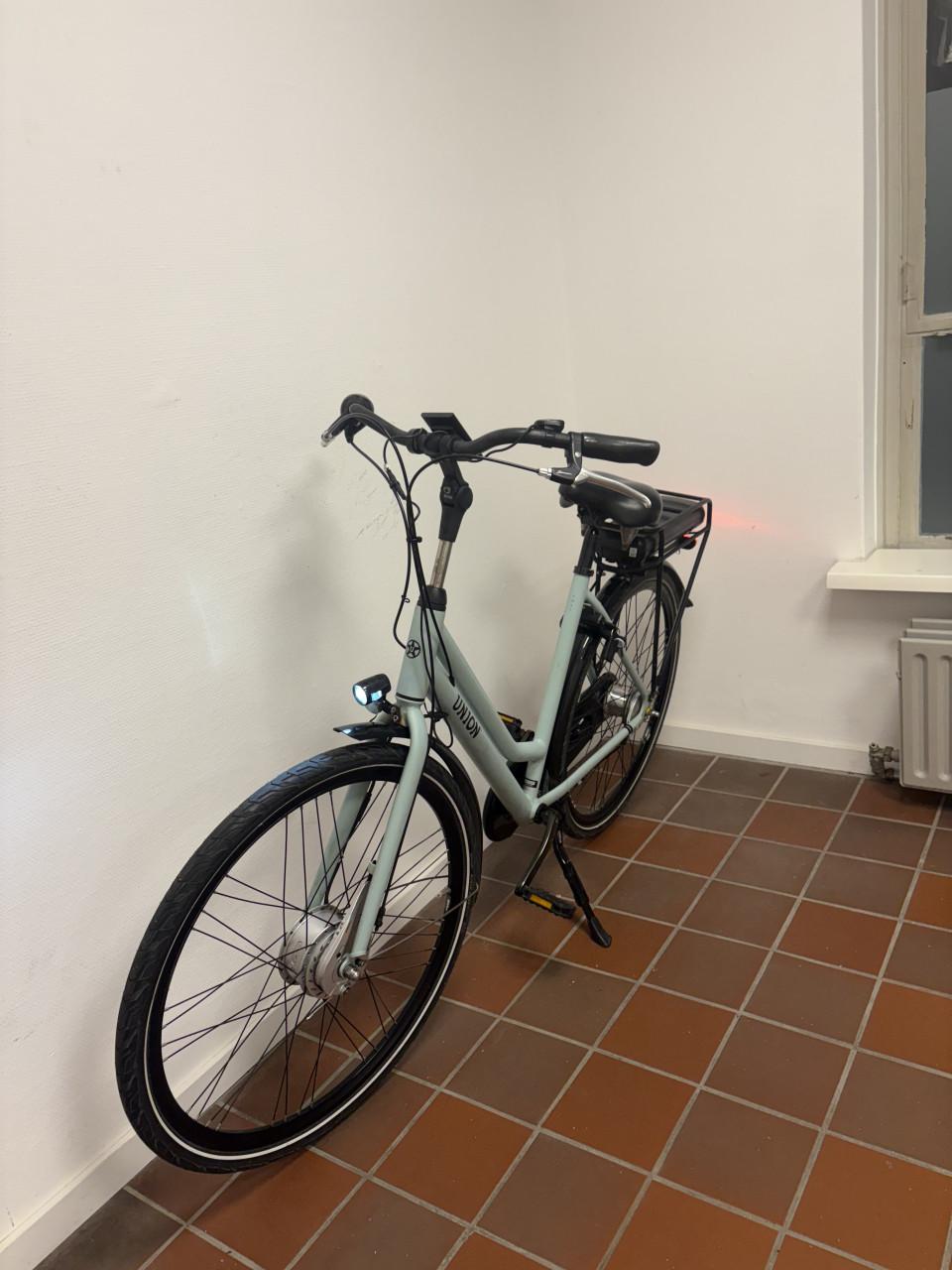 Union fast Elektrische damesfiets.