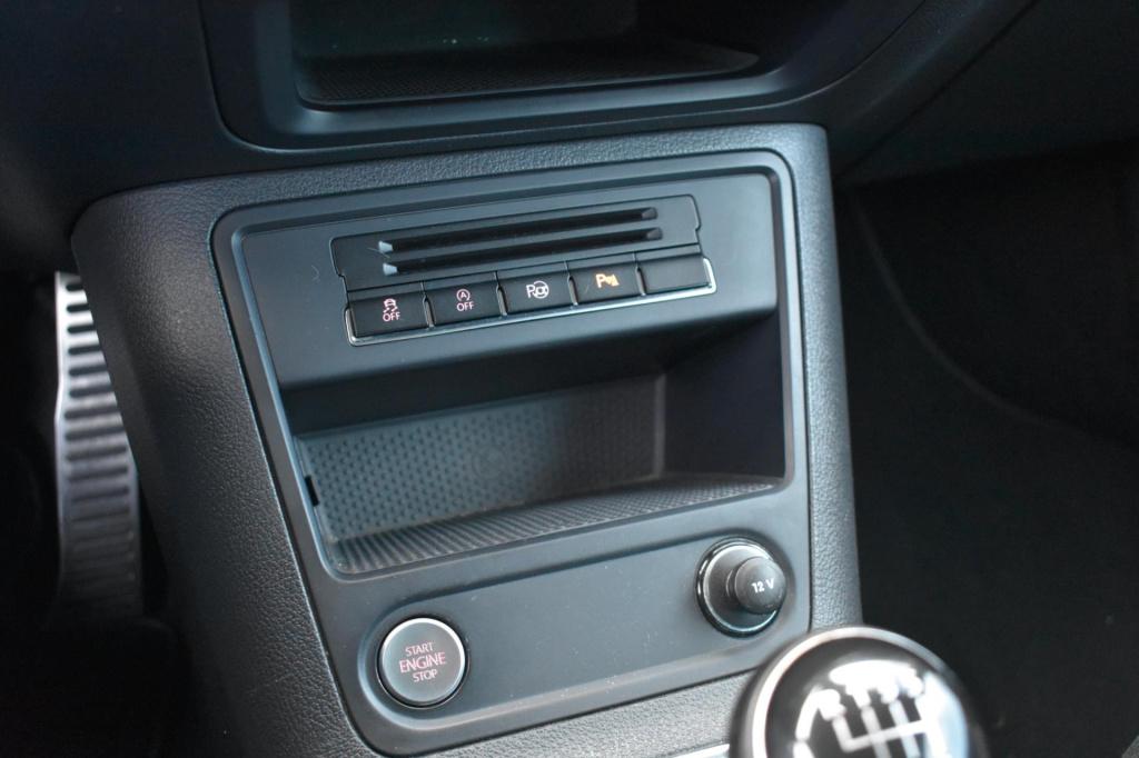 Volkswagen Tiguan 1.4 tsi r-line lm | trekhaak | xenon | led | stoelverwarm