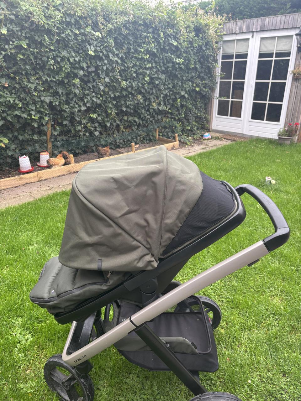 Dubatti Two kinderwagen nieuwstaat