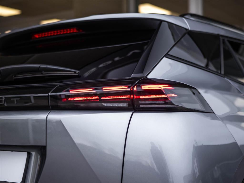 Peugeot 2008 1.2 hybrid 145pk e-dcs6 allure