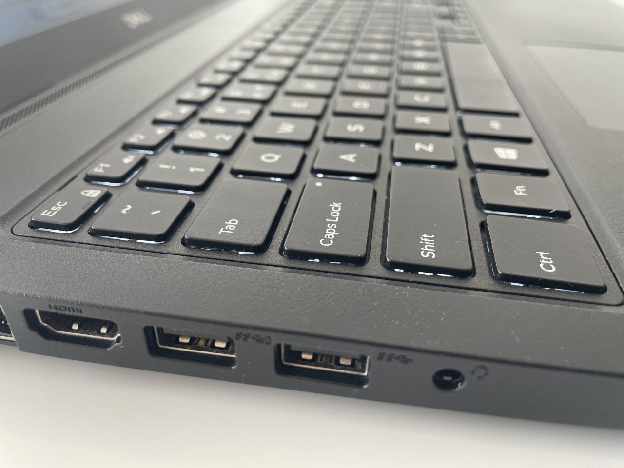 Dell 15 inch Windows 11 SSD 20GB ram Office + super accu