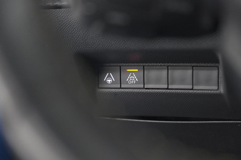Peugeot 208 ev gt pack 50 kwh | 3 fase | camera | panoramadak | dodehoekdet