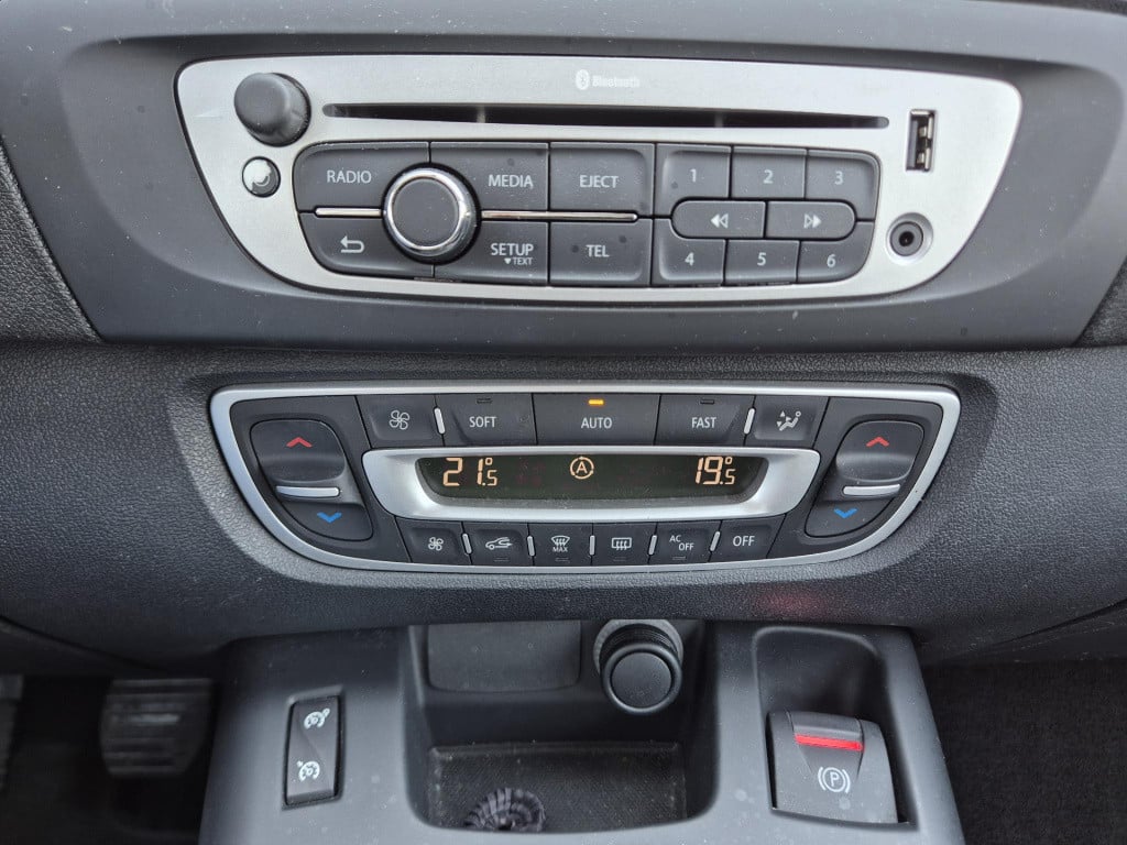 Renault Scenic 1.6 16v 110 expression climate control, bluetooth, navigatie