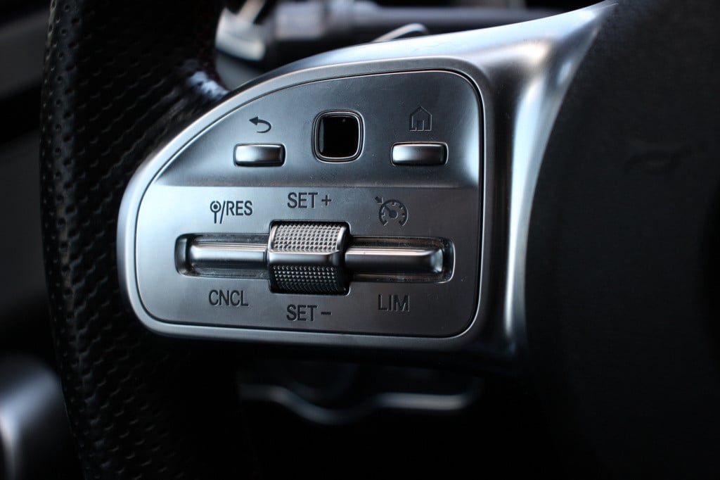 Mercedes-Benz Cla 180 amg | night pakket | pano | sfeerverlichting | camera