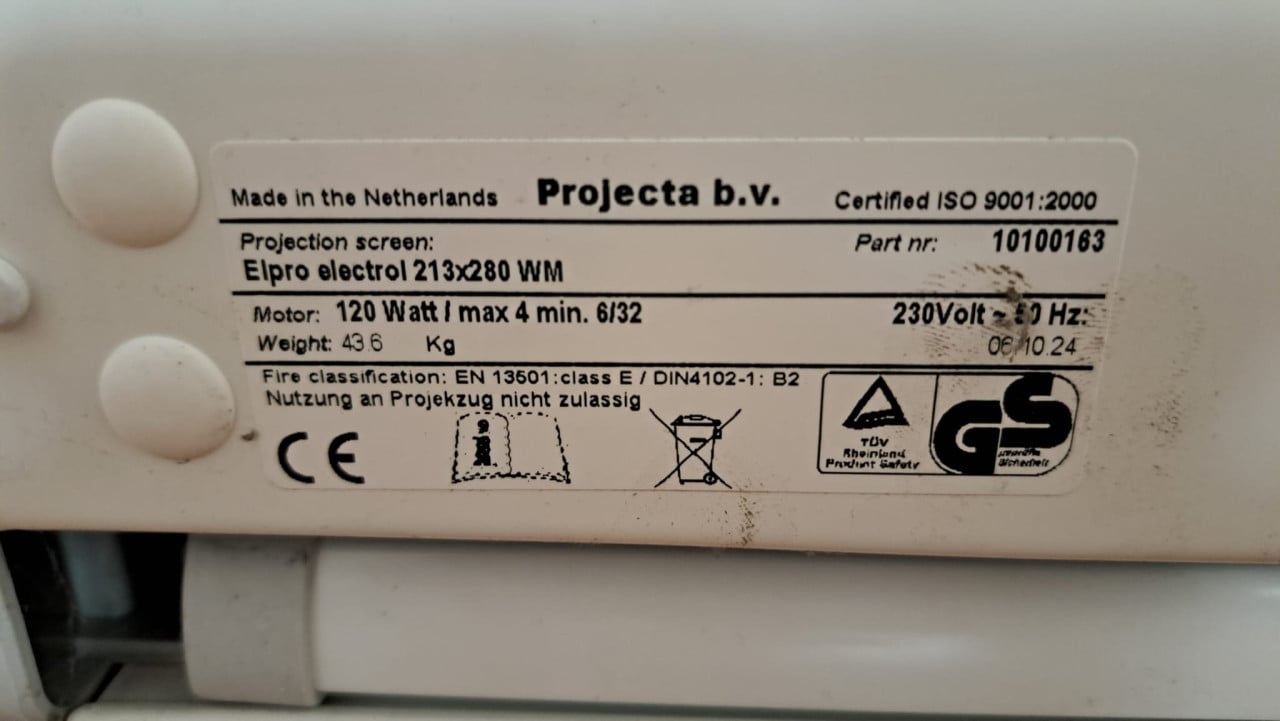 Projectiescherm, elektrische bediening