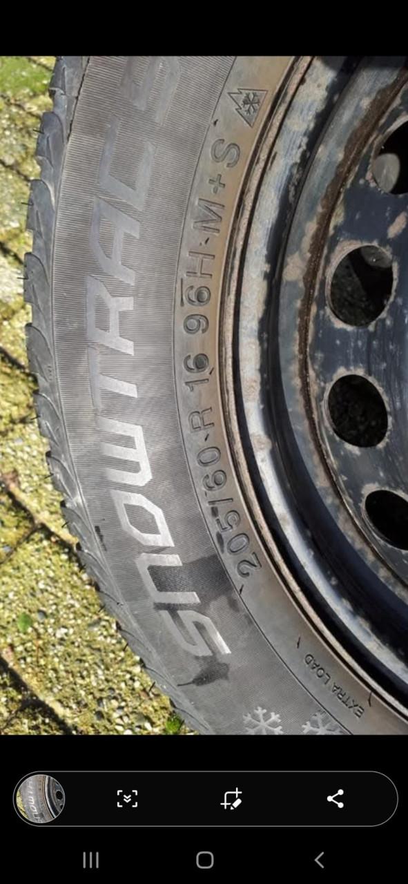 Winterbanden 205-60-R16