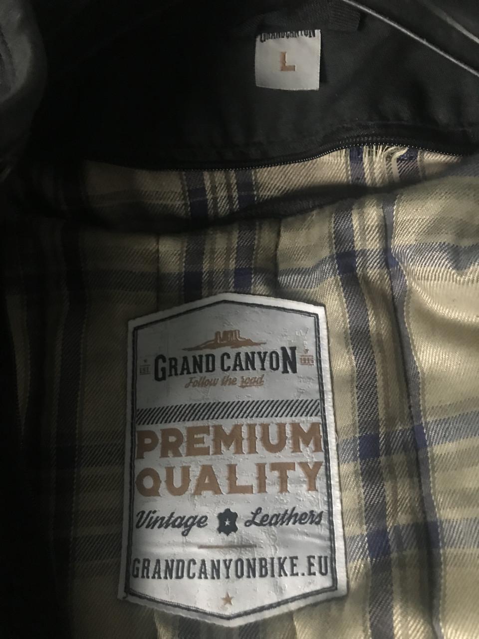 Grand Canyon Douglas Wax Heren motor jas maat L en 2 motorhelmen