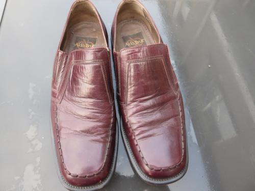 Te  Koop  Leren herenschoenen