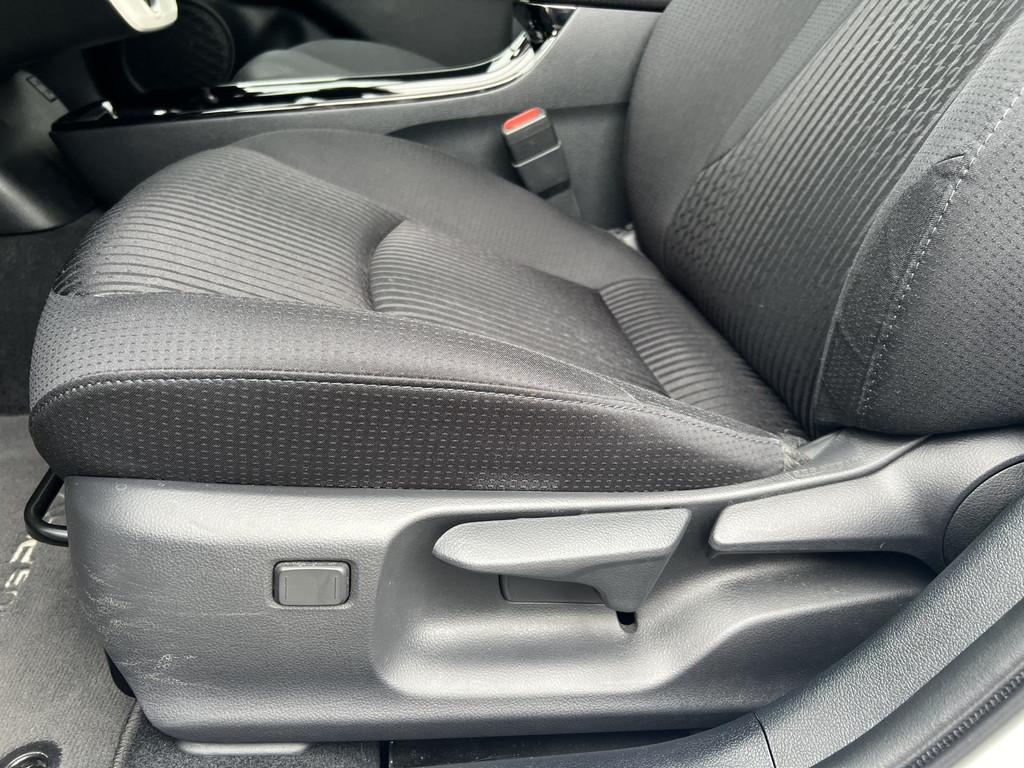 Toyota Prius 1.8 plug-in executive