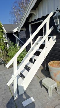Hard houten trap Strandhuis