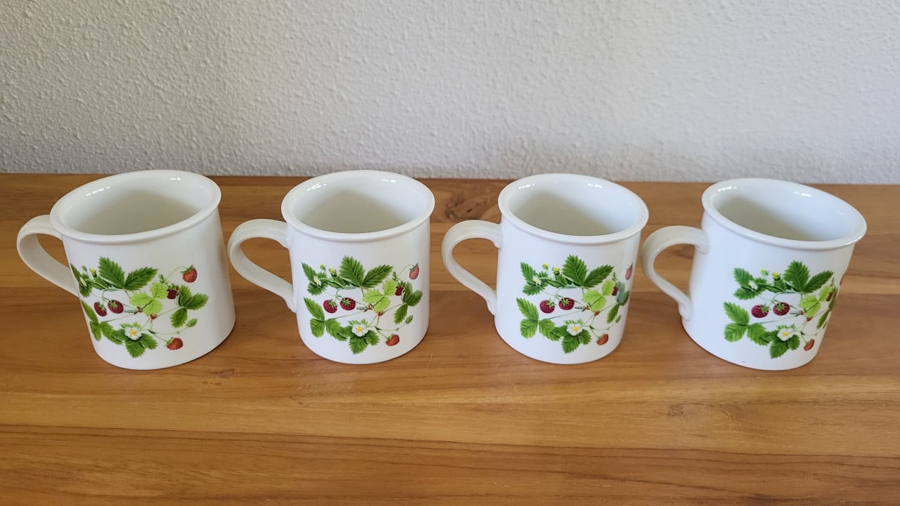 Vintage set Portmeirion  Summer Strawberries (by Angharad Menna 1980)