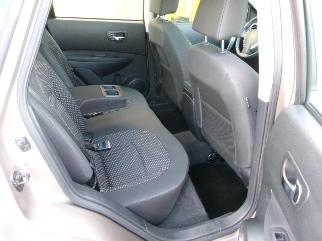 Nissan Qashqai 1.6 airco, cr.contr., panoramadak, trekhaak