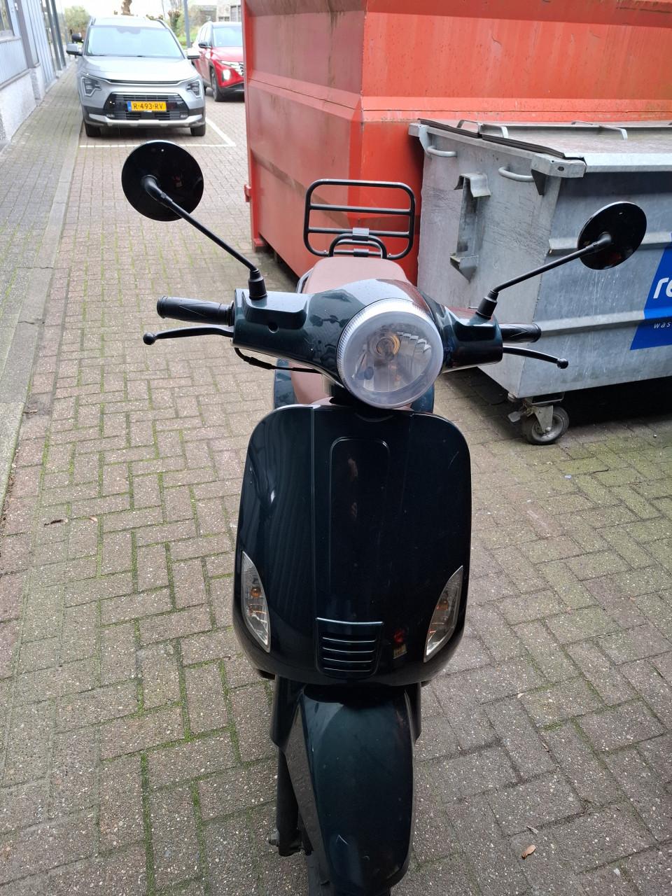 AGM VX50 Snorscooter