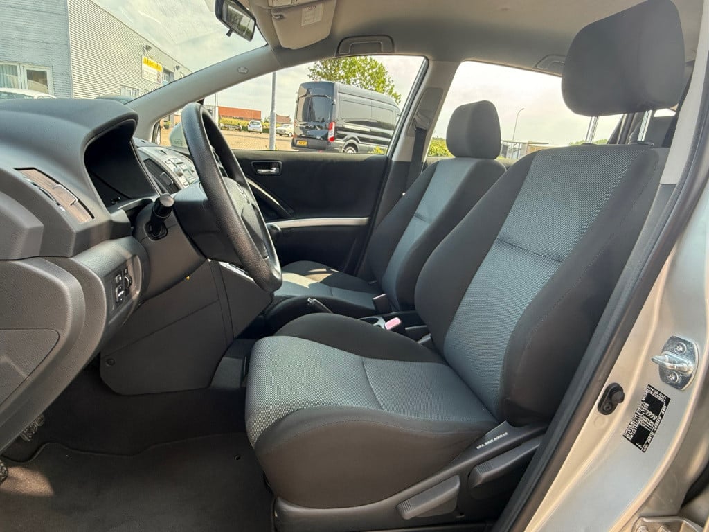 Toyota Corolla Verso 1.6 vvt-i terra
