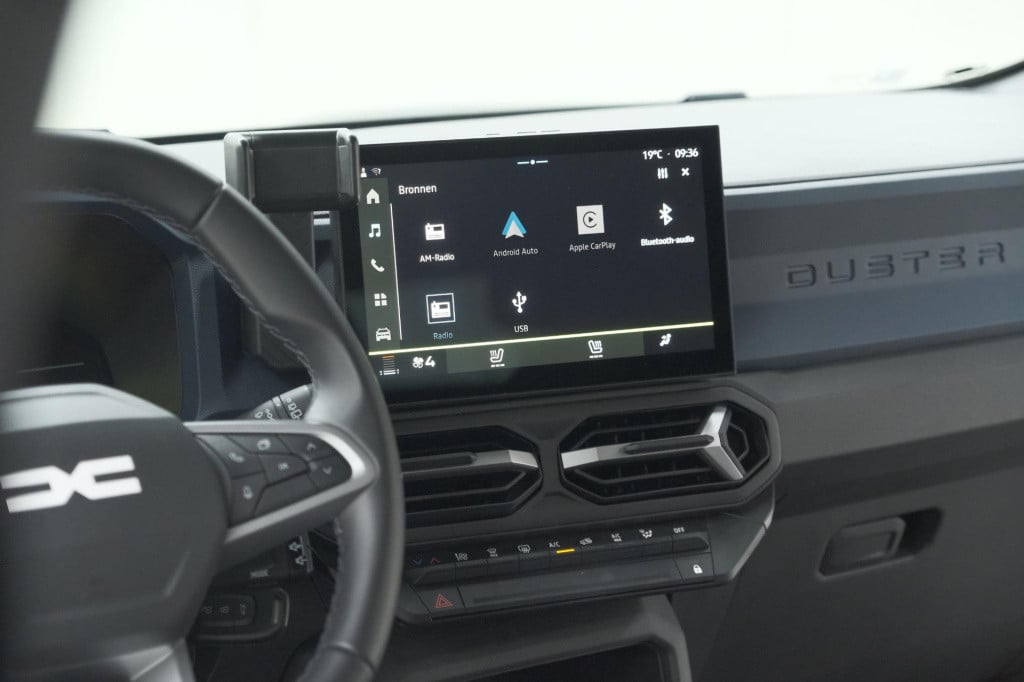 Dacia Duster mild hybrid 130 expression | camera | stoelverwarming | apple 