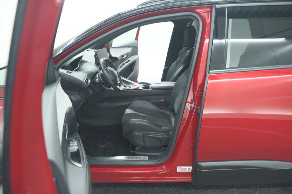 Peugeot 5008 puretech 130 eat8 gt black pack | elektrische kofferklep | cam