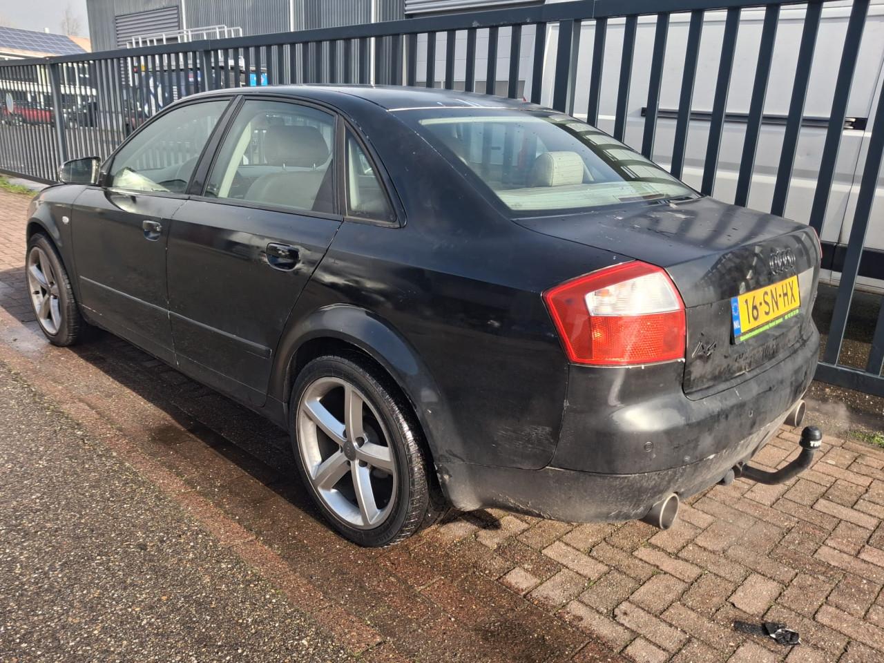 Audi A4 in onderdelen!