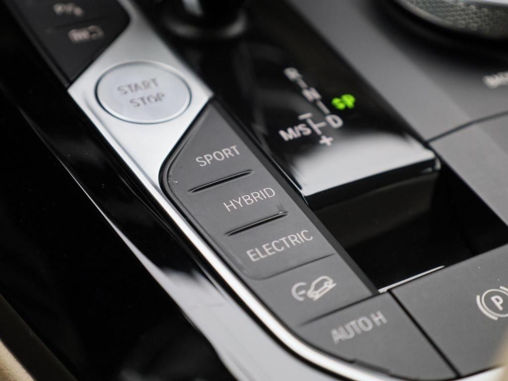 BMW X3 xdrive30e (135 kw) | automaat | stoel verwarming | virtual cockpoit 