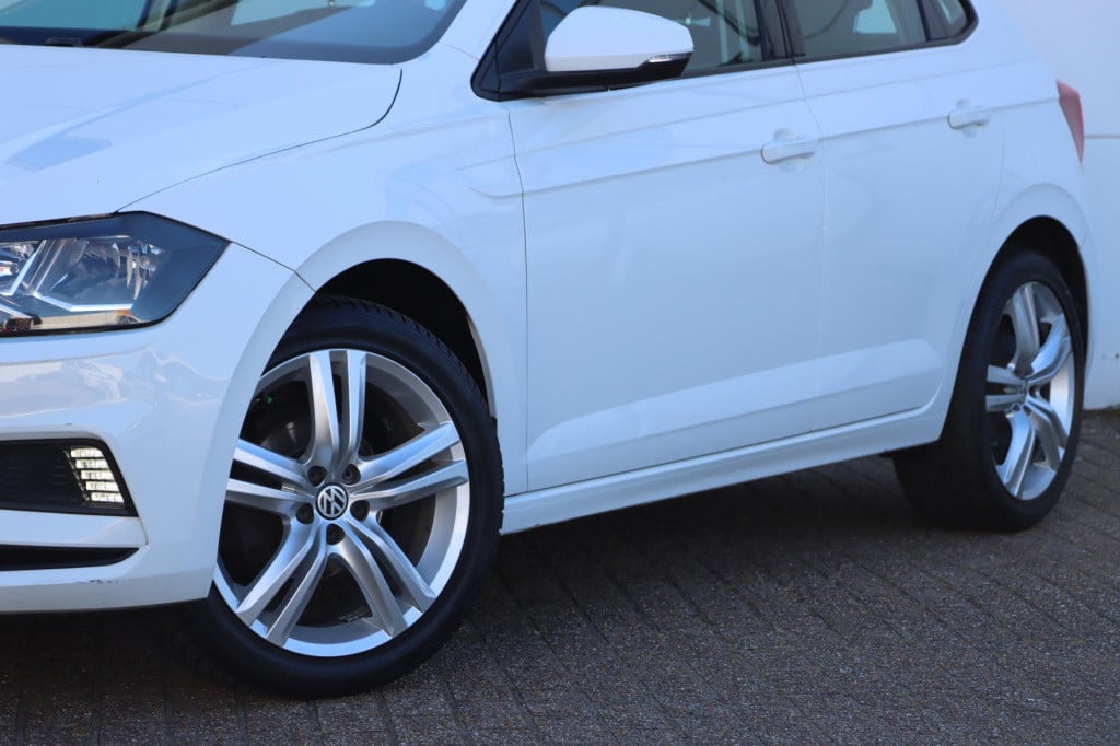 Volkswagen Polo 1.0 tsi comfortline business