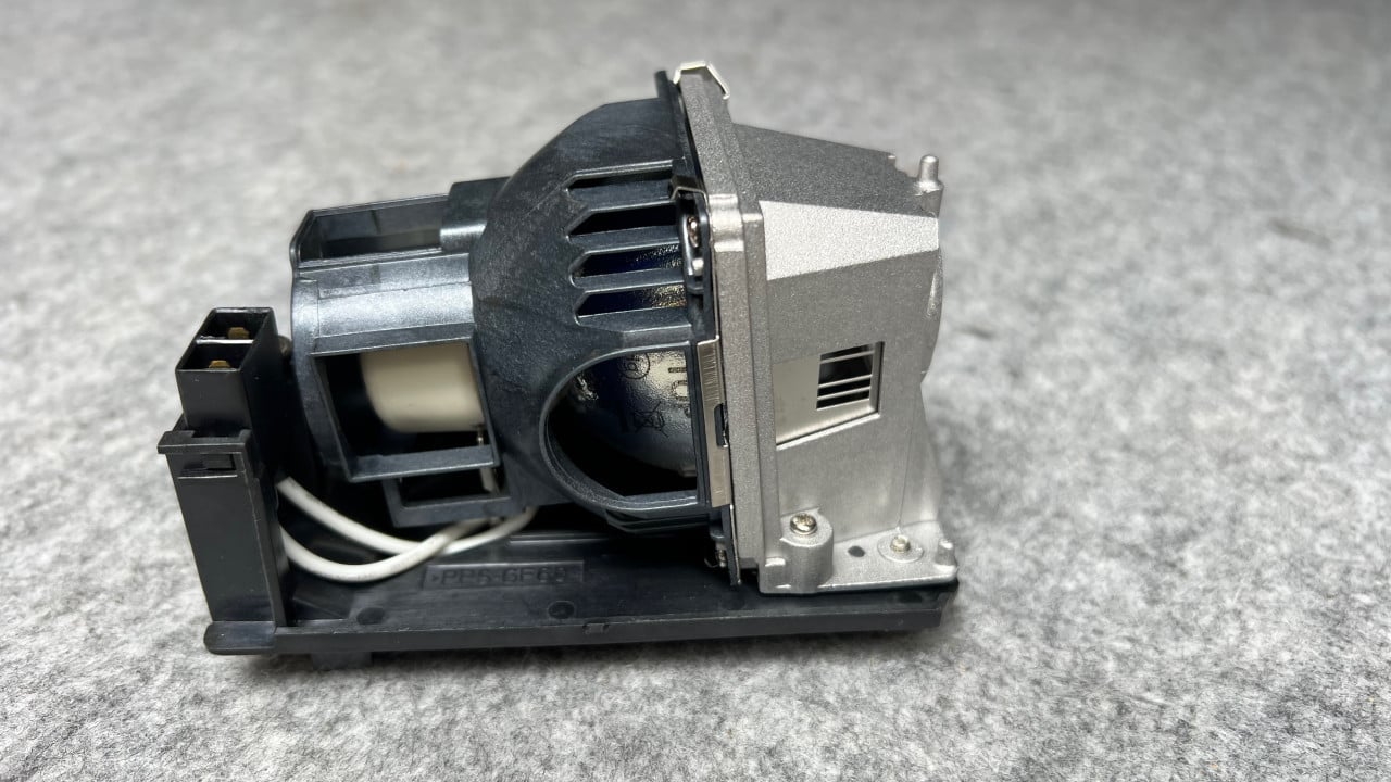 Beamer projector lamp NP13LP (nieuw)