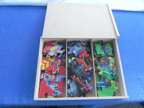 KIST MET 3 HOUTEN PUZZELS