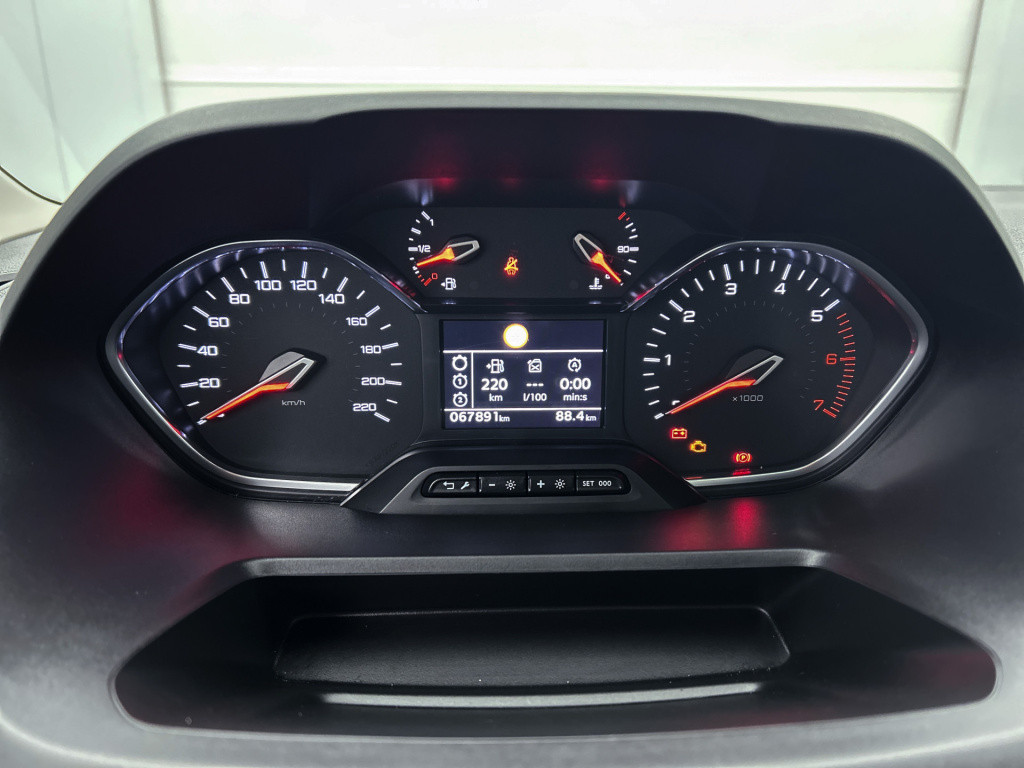 Peugeot Rifter 110 pk allure | rijklaar | panormadak | trekhaak |