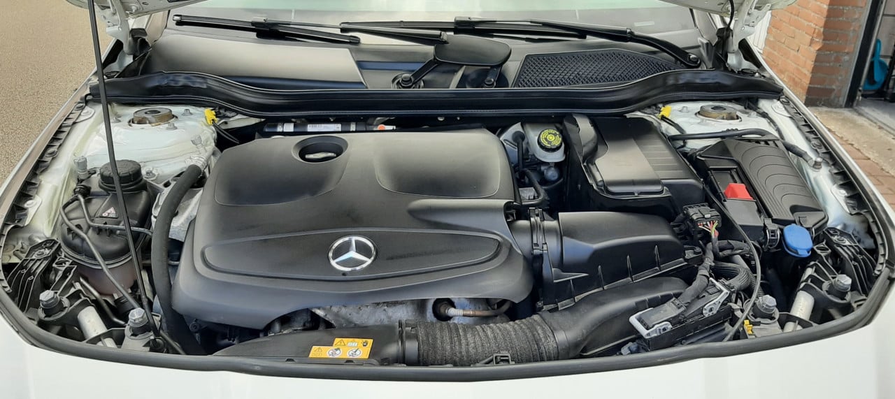 Mercedes cla 180 shooting brake Ambition AMG pakket