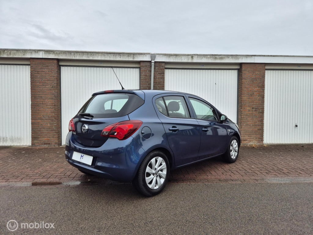 Opel Corsa 1.4 edition / 5- deurs / stuur- stoelverwarming / parkeersensore