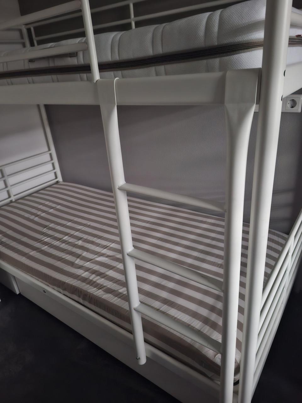 Te koop stapelbed