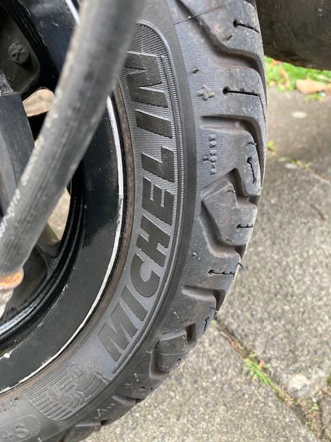 ZEER MOOIE PIAGGIO ZIP 4 TAKT SNOR SCOOTER ! BOUWJAAR 2013