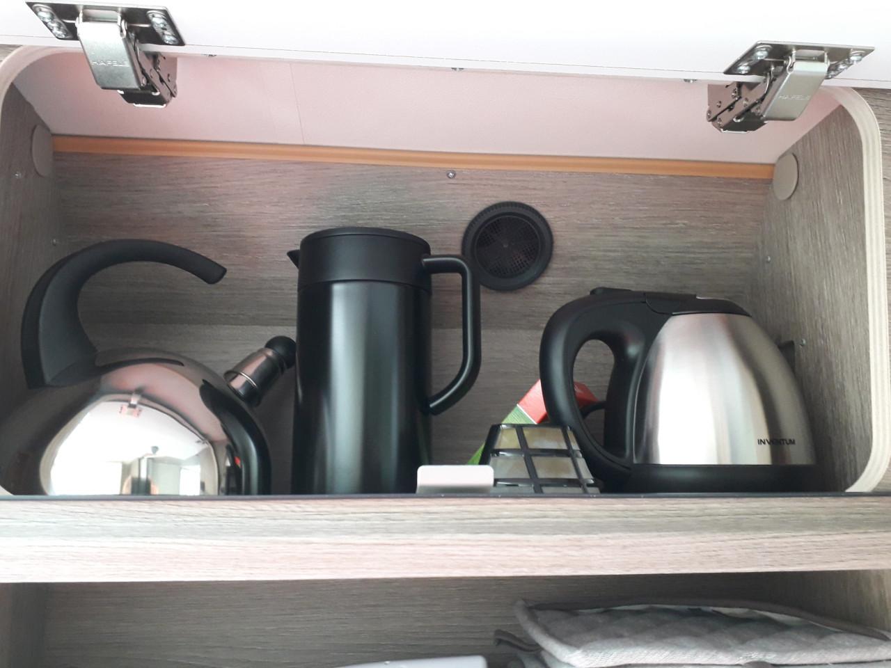 Reserveer tijdig voor 2026 : Bus Camper met stahoogte 2,13 m en lengtebed