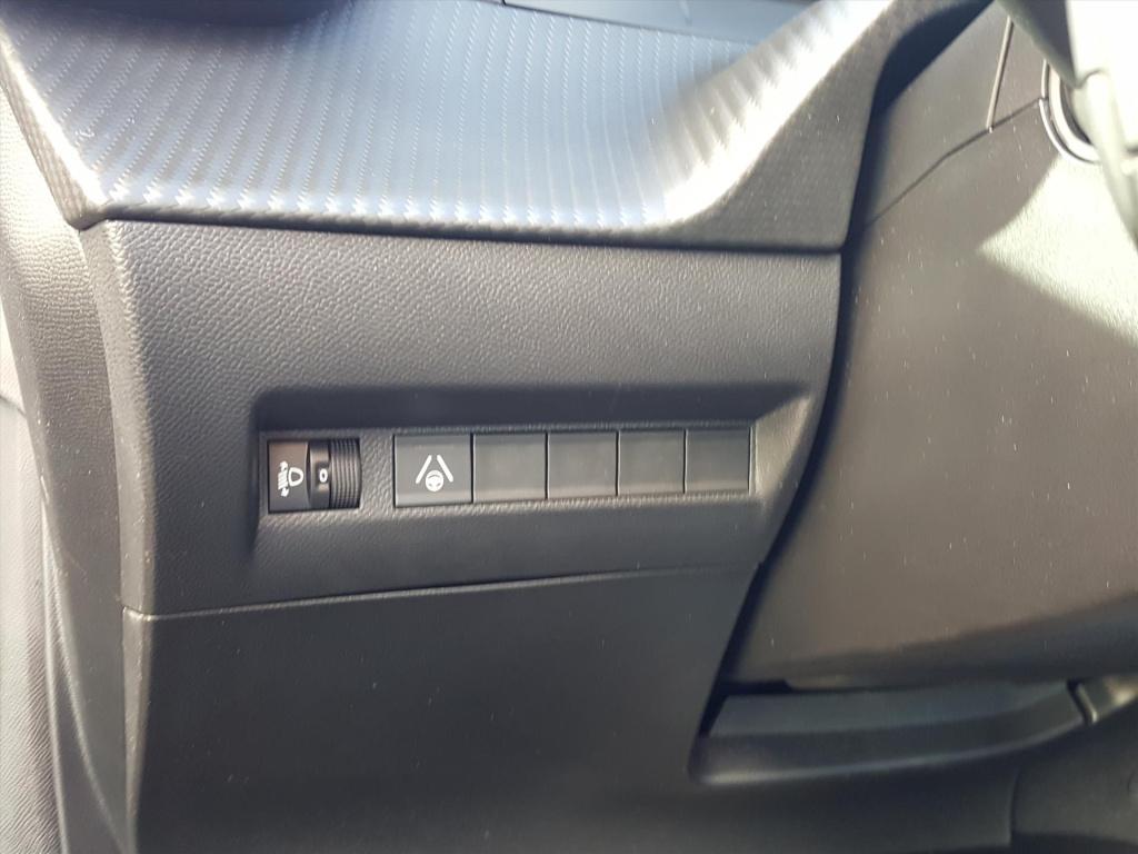 Peugeot 208 allure 1.2 mild-hybride 100pk automaat (e-dcs6) navigatie met a